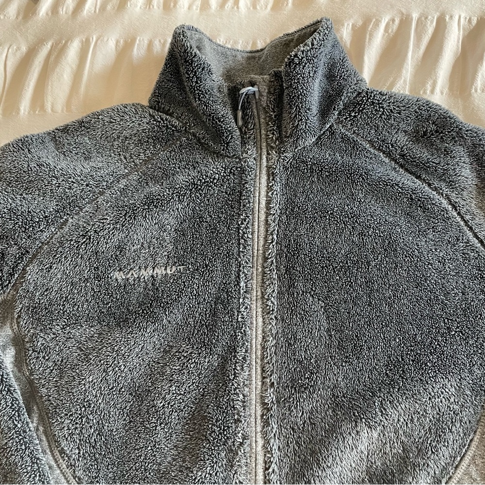 Mammut Lightweight Jacket - Super Soft and in Excellent condition!!! - Picture 2 of 11